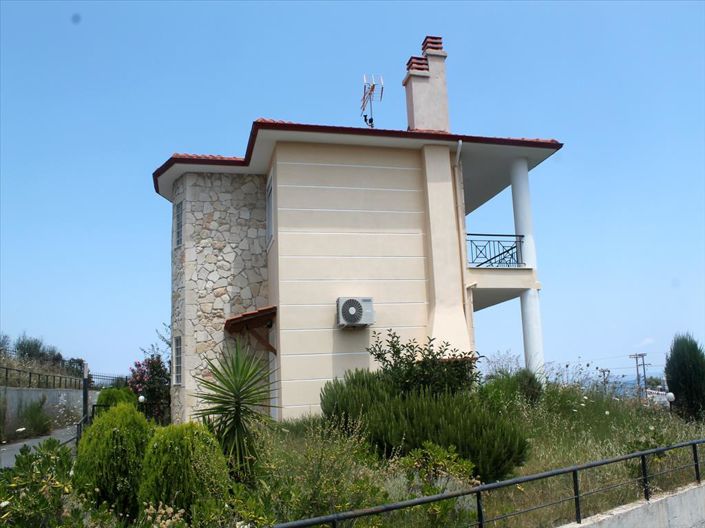 Image No.15-2 Bed Property for sale