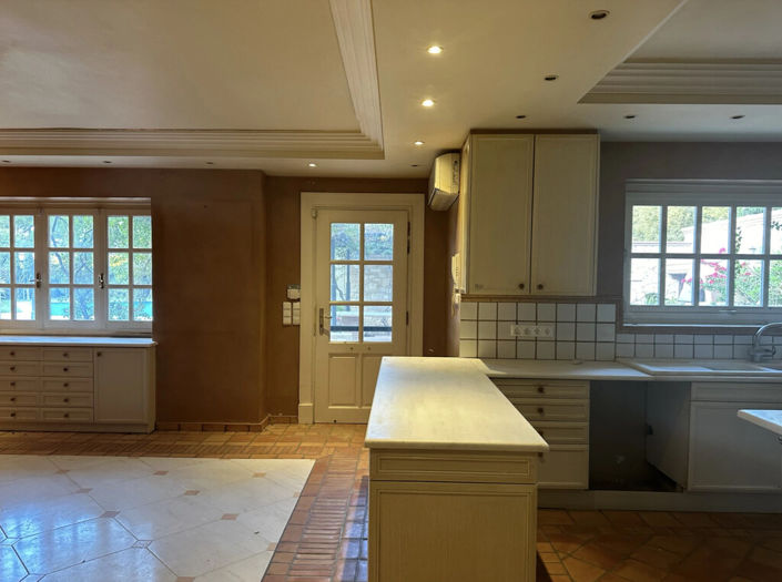 Image No.21-4 Bed Villa for sale