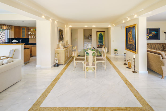 Image No.9-6 Bed Villa for sale