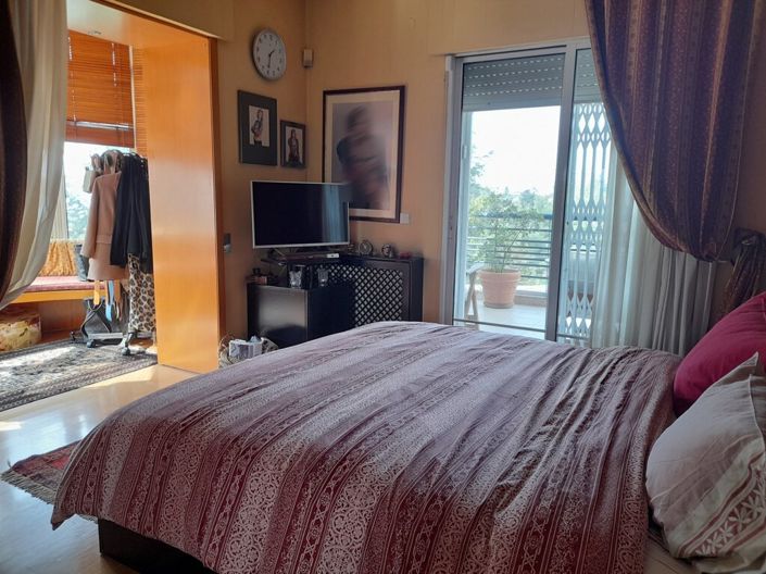 Image No.27-4 Bed Maisonette for sale