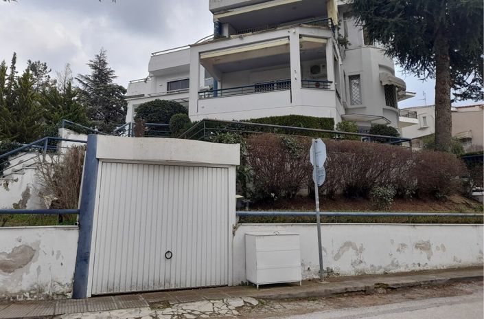 Image No.3-4 Bed Maisonette for sale