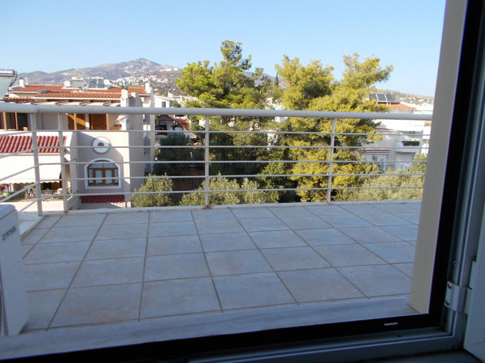 Image No.8-2 Bed Flat for sale