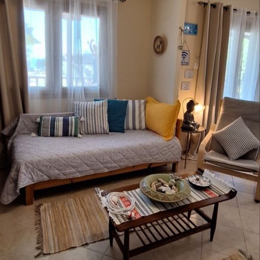 Image No.12-2 Bed Property for sale