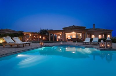 1 - Portocheli, Villa