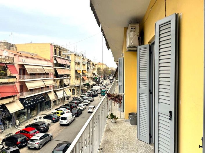 Image No.8-2 Bed Flat for sale