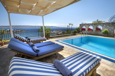 1 - Kato Sounio, Villa
