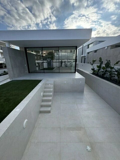 Image No.1-Villa for sale