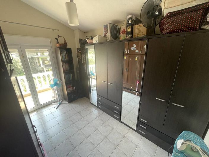 Image No.17-4 Bed Maisonette for sale