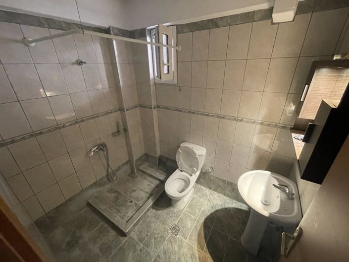 Image No.22-4 Bed Maisonette for sale