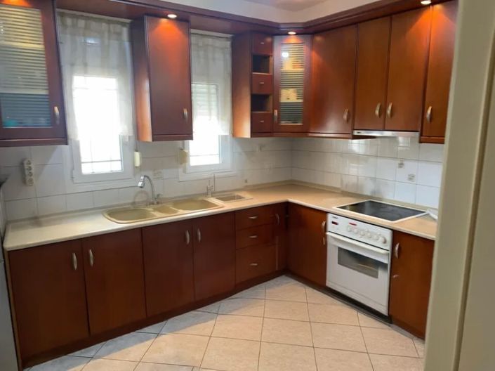 Image No.13-5 Bed Property for sale