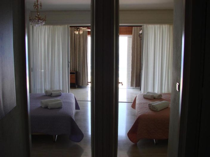 Image No.8-3 Bed Maisonette for sale