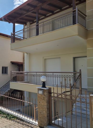 Image No.4-4 Bed Maisonette for sale