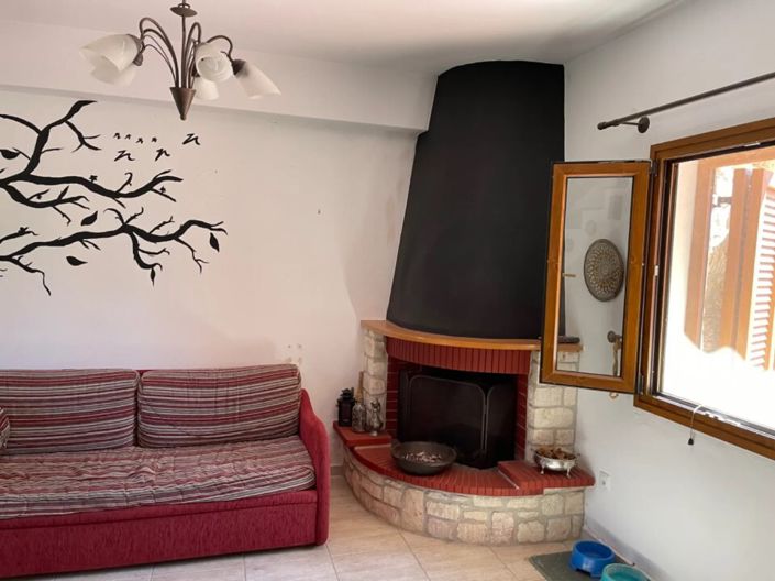 Image No.8-2 Bed Maisonette for sale