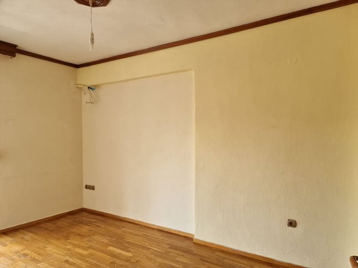 Image No.17-3 Bed Maisonette for sale