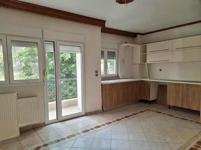 Image No.19-3 Bed Maisonette for sale