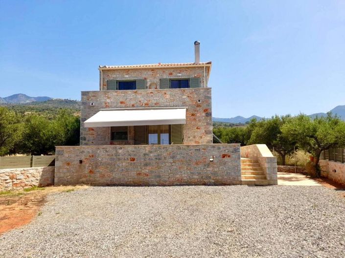 Image No.1-3 Bed Property for sale