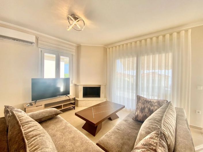 Image No.5-3 Bed Maisonette for sale