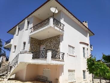 Image No.1-3 Bed Maisonette for sale