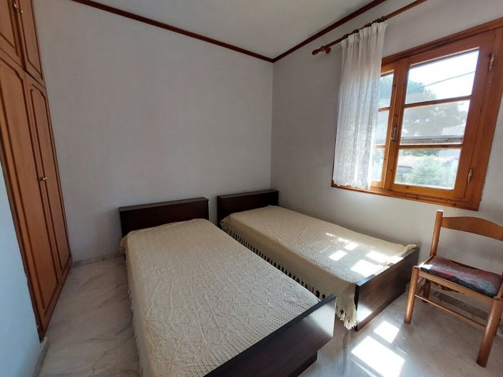 Image No.18-3 Bed Maisonette for sale