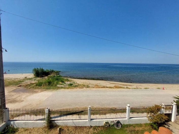 Image No.28-3 Bed Maisonette for sale