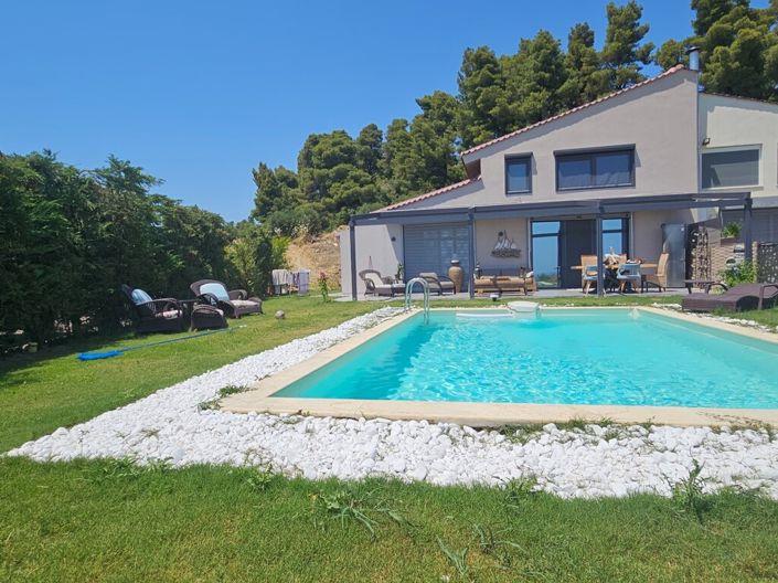 Image No.1-3 Bed Maisonette for sale