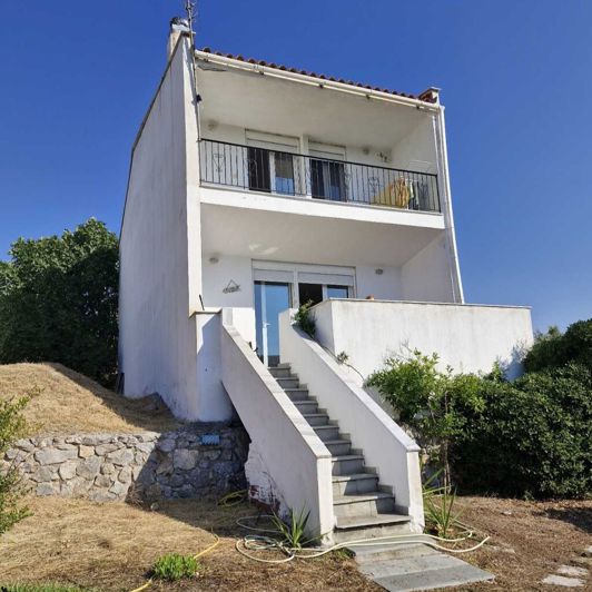 Image No.1-3 Bed Property for sale