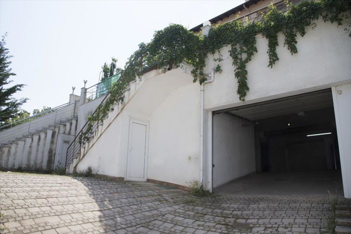 Image No.2-4 Bed Maisonette for sale