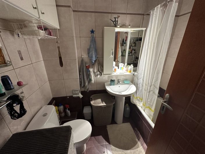 Image No.7-2 Bed Flat for sale