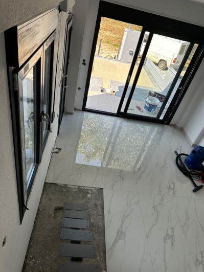 Image No.28-2 Bed Maisonette for sale