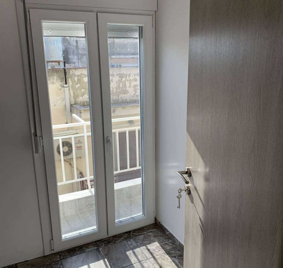 Image No.10-1 Bed Flat for sale