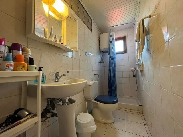 Image No.17-4 Bed Property for sale