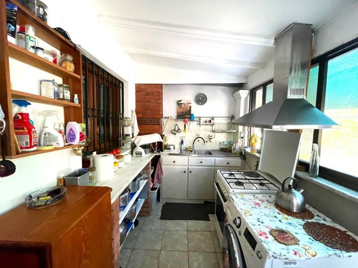 Image No.17-3 Bed Flat for sale