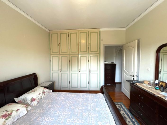 Image No.19-3 Bed Flat for sale