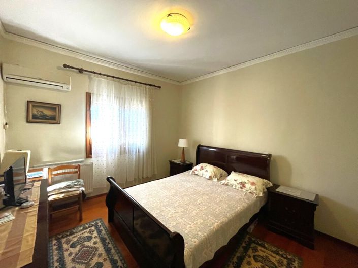 Image No.20-3 Bed Flat for sale