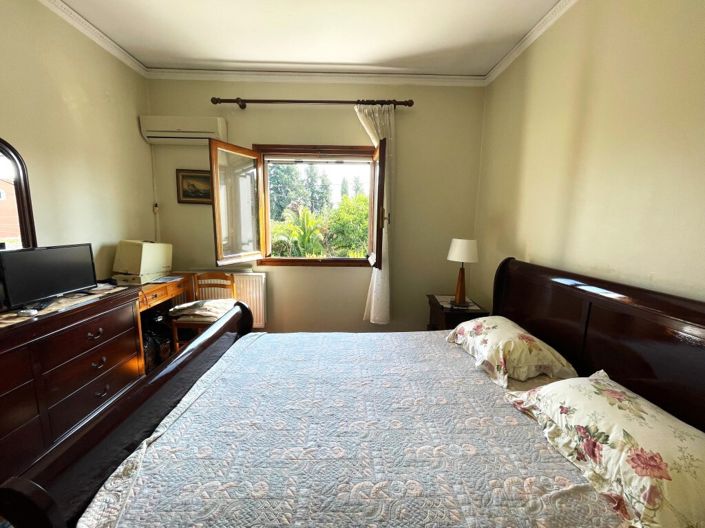 Image No.21-3 Bed Flat for sale