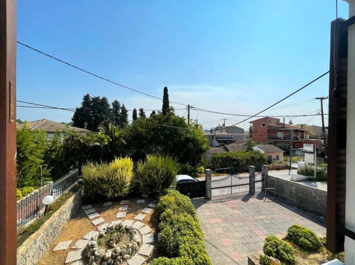 Image No.22-3 Bed Flat for sale