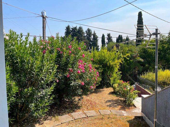 Image No.25-3 Bed Flat for sale