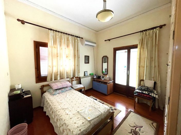 Image No.29-3 Bed Flat for sale