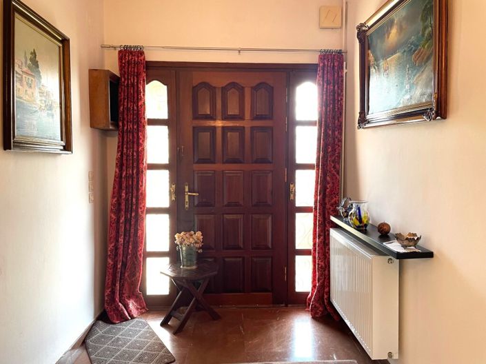 Image No.8-3 Bed Flat for sale