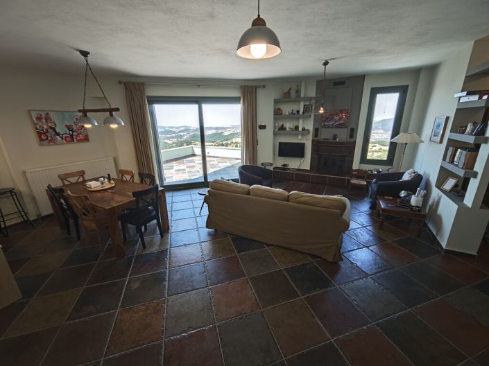 Image No.16-2 Bed Property for sale