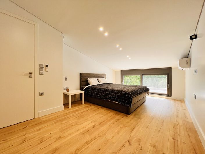 Image No.23-4 Bed Maisonette for sale