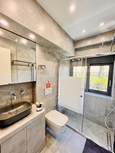 Image No.28-4 Bed Maisonette for sale