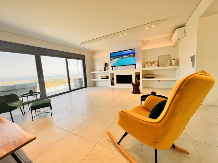 Image No.4-4 Bed Maisonette for sale