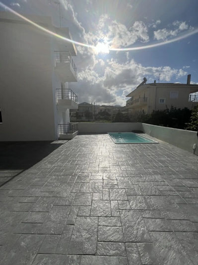 Image No.17-4 Bed Flat for sale