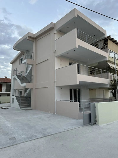 Image No.3-4 Bed Flat for sale