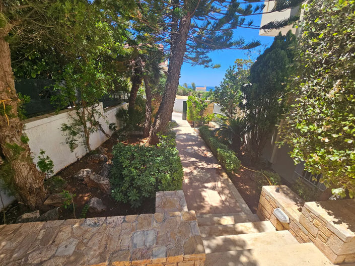 Image No.8-Villa for sale