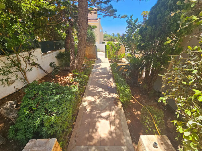 Image No.9-Villa for sale