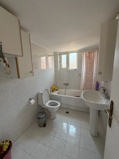 Image No.17-2 Bed Flat for sale