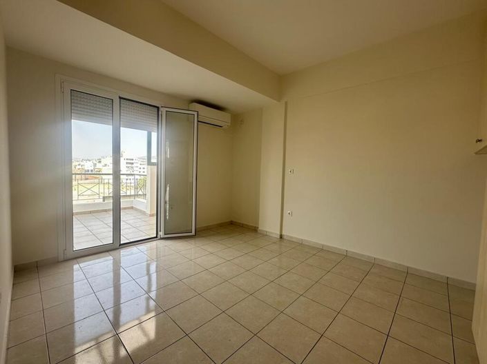 Image No.10-2 Bed Flat for sale