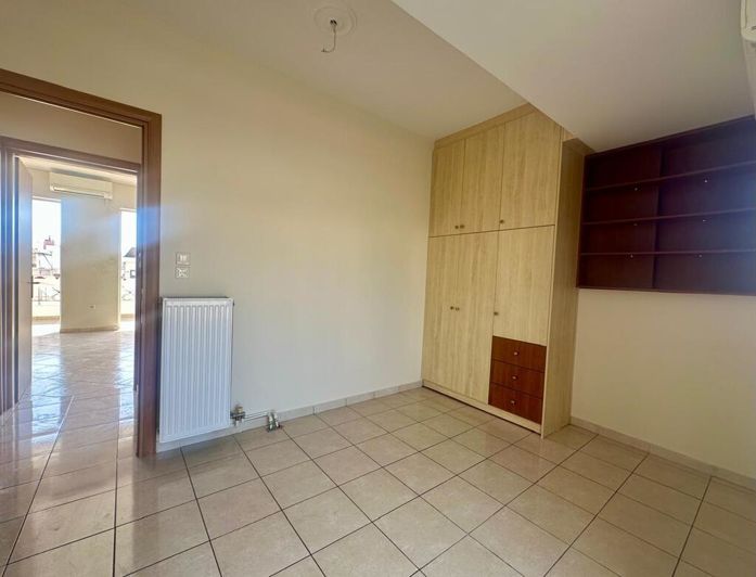 Image No.9-2 Bed Flat for sale